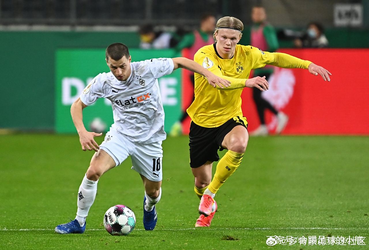 关键时刻里昂单刀错失：德国杯节点到来，气氛紧张，阵容厚度经受考验