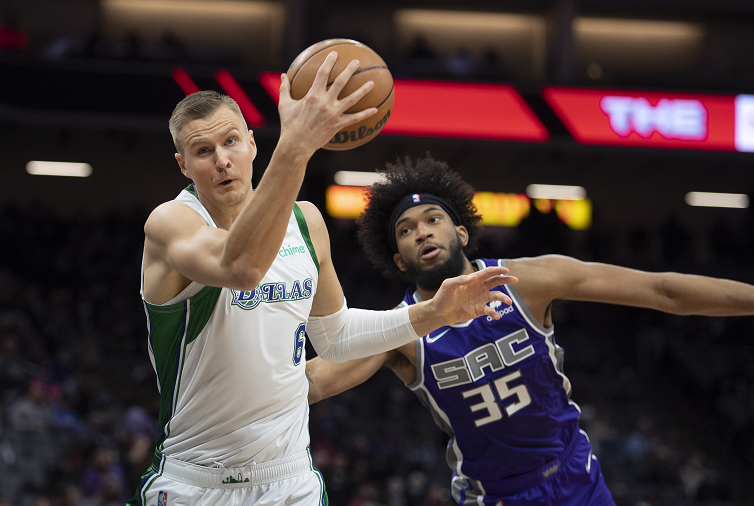 清晨萨克拉门托国王调整名单以备欧联，绝杀压哨环节打磨，媒体盛赞，年轻球员得到机会的简单介绍